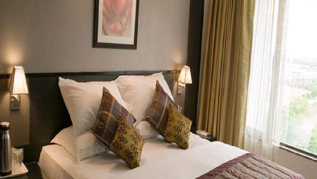 Hotel Sampoorna Mumbai  Kamer foto