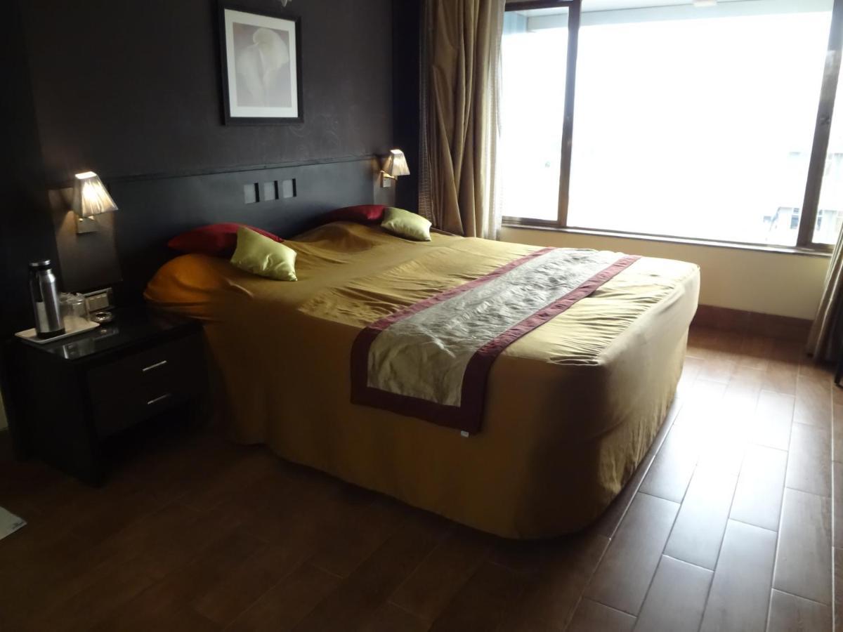 Hotel Sampoorna Mumbai  Buitenkant foto
