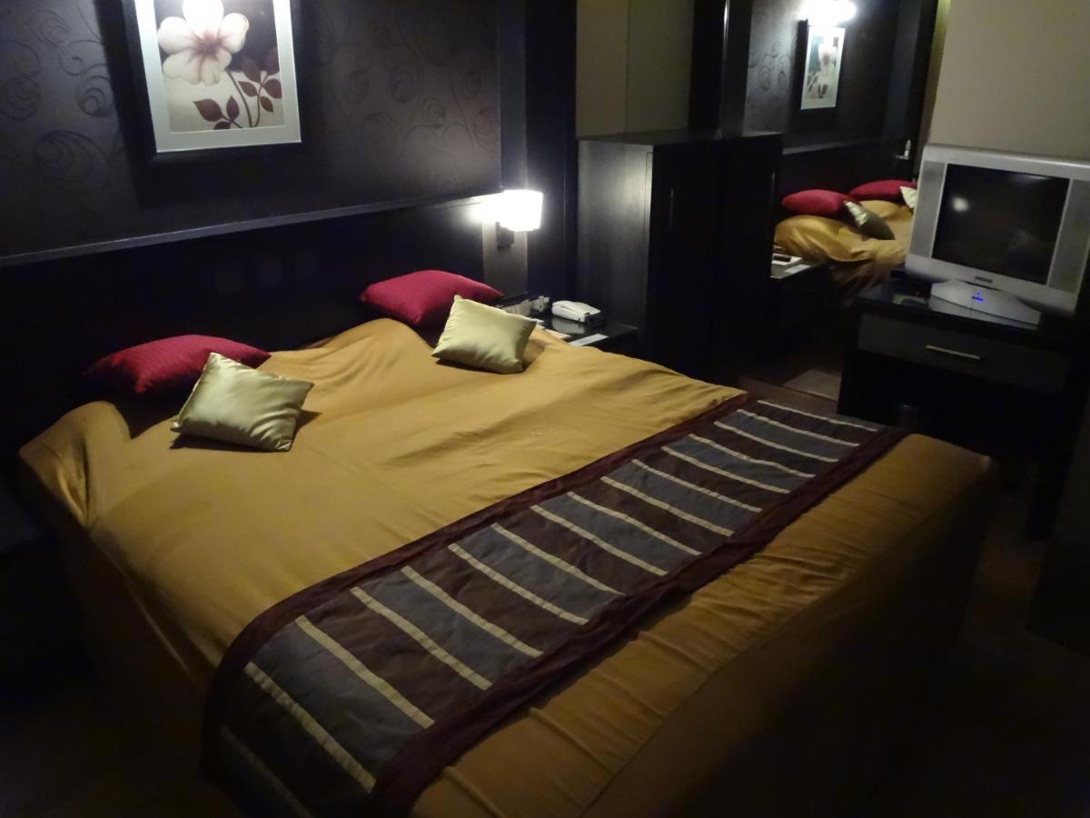 Hotel Sampoorna Mumbai  Buitenkant foto